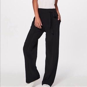 lululemon noir pants size 2